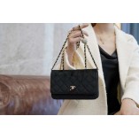 Velvet Diamond Ball Chain Bag (19cm)