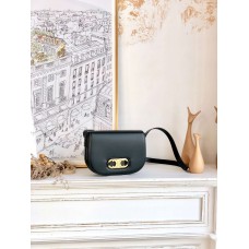 Maillon Triomphe Medium Bag in Calfskin Leather (Black 23cm)