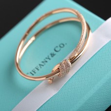 TT Knot Bracelet with Diamond (One Size)