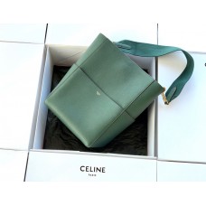 C*LIN* SANGLE BUCKET BAG IN SOFT GRAINED CALFSKIN(23CM)