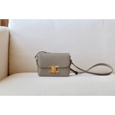 C*LIN* TEEN TRIOMPHE BAG IN SHINY CALFSKIN(18.5CM)