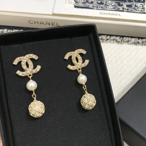 Chanle earrings 16